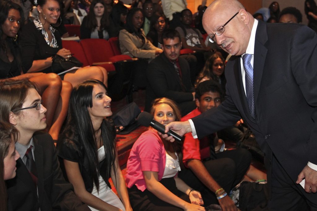 Student asking Dr. Padron a question.