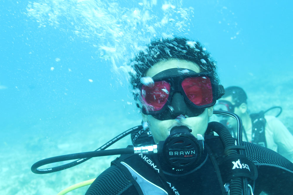 Jasmine Smith underwater.