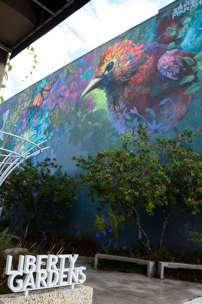 Mural by Ernesto Maranje.